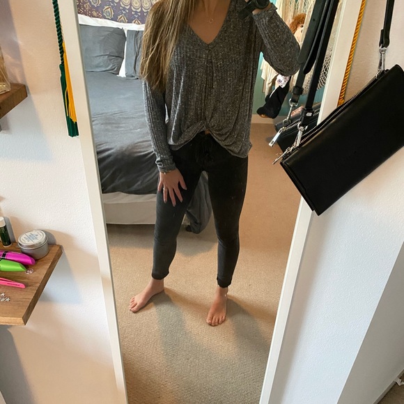 URBAN OUTFITTERS long sleeve - Picture 3 of 4